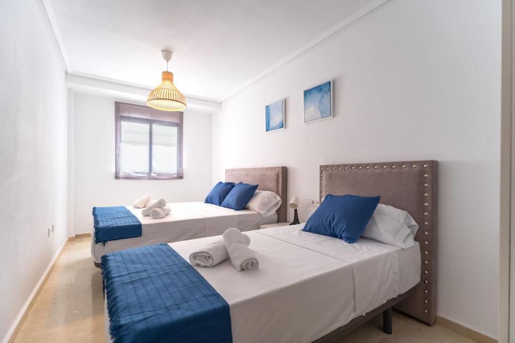 Amplio Apartamento 2 Dormitorios Cerca De La Playa Alicante Esterno foto