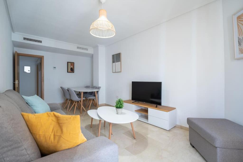 Amplio Apartamento 2 Dormitorios Cerca De La Playa Alicante Esterno foto