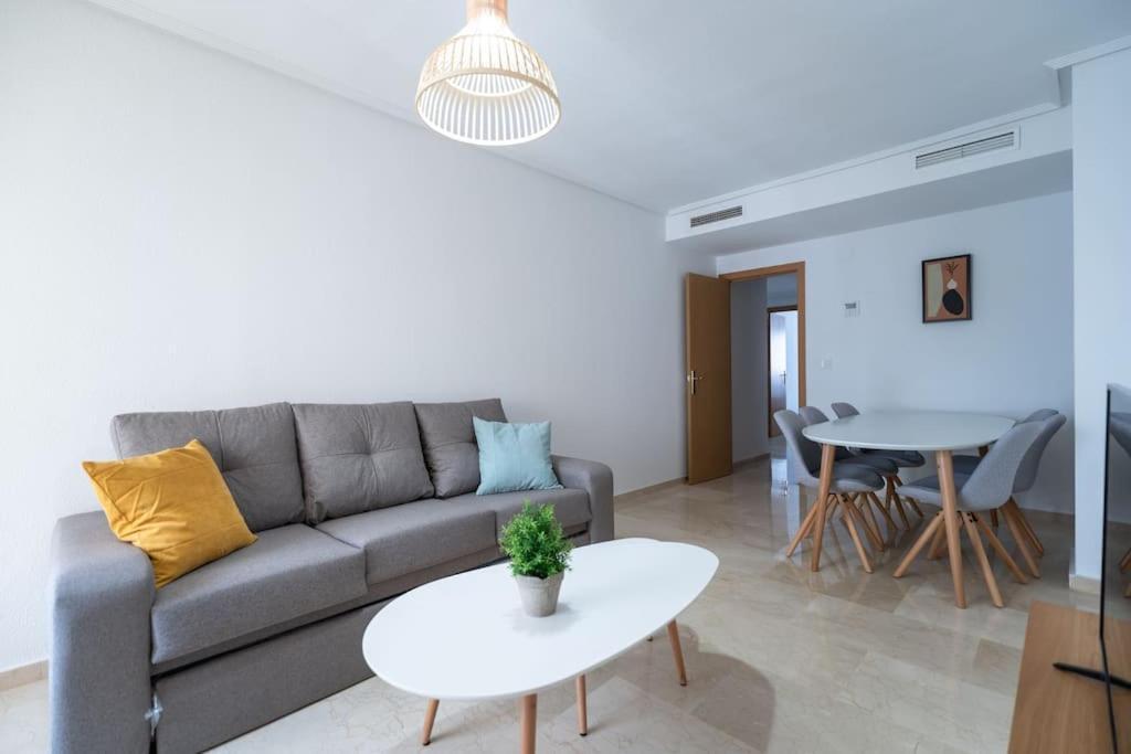 Amplio Apartamento 2 Dormitorios Cerca De La Playa Alicante Esterno foto
