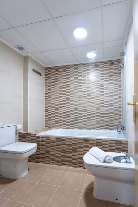 Amplio Apartamento 2 Dormitorios Cerca De La Playa Alicante Esterno foto