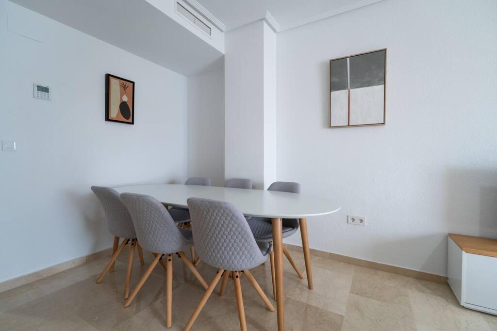 Amplio Apartamento 2 Dormitorios Cerca De La Playa Alicante Esterno foto